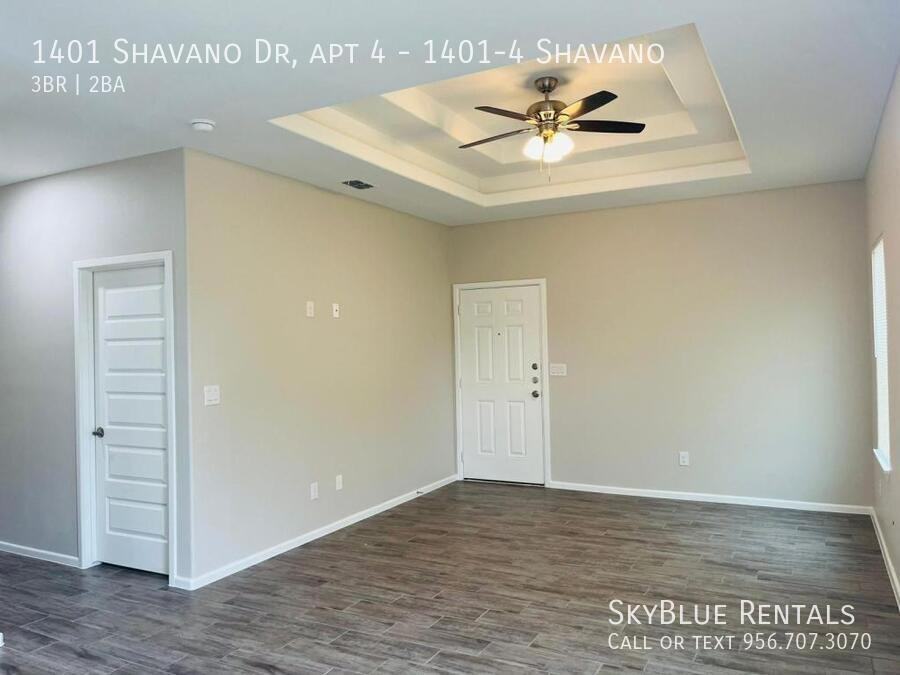 1401 Shavano Dr - Photo 3 of 13