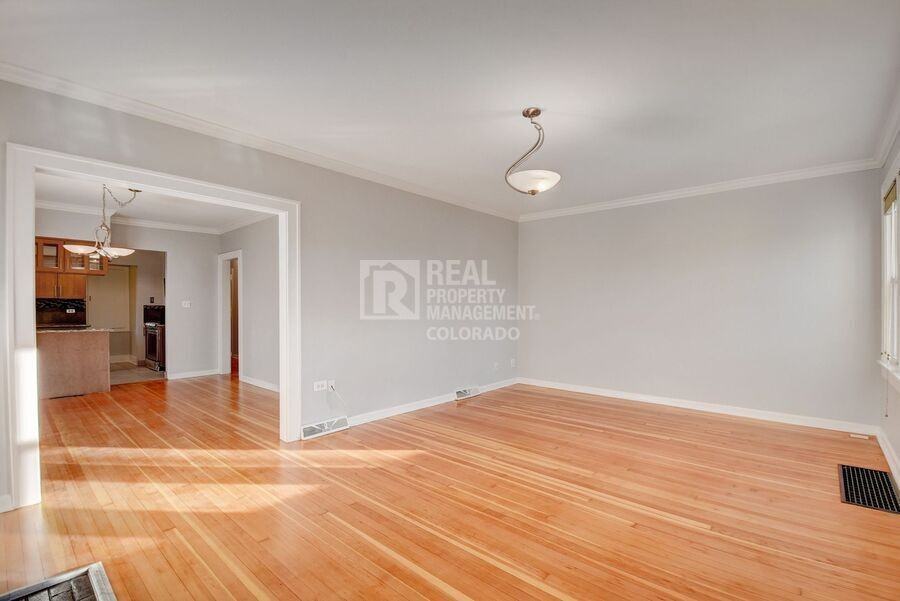 592 S Ogden St - Photo 7 of 26