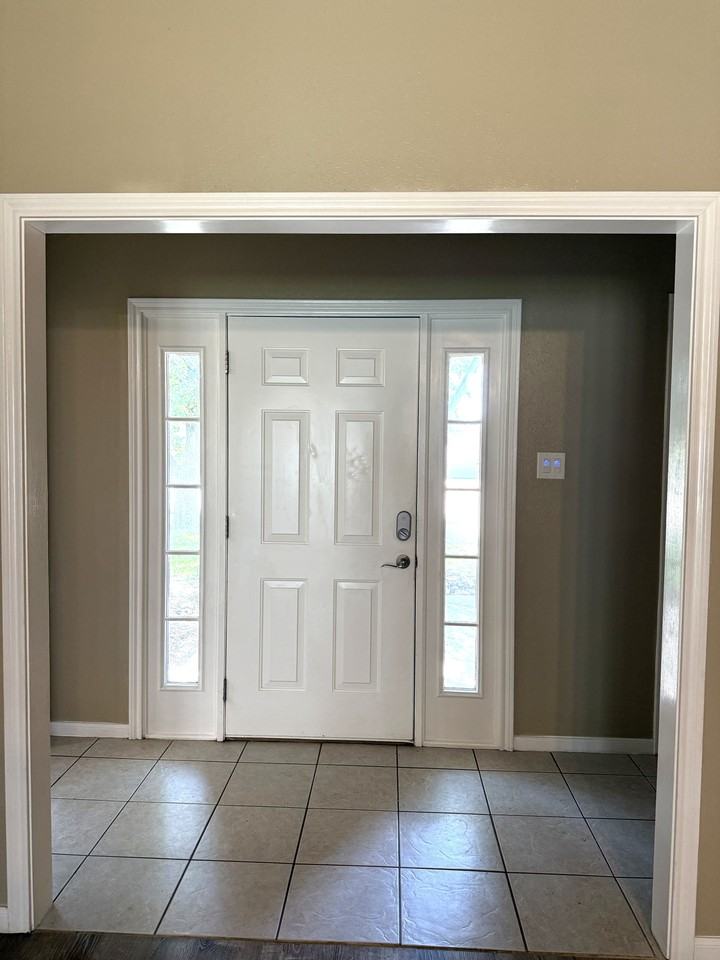 1505 Richland Ct N #1 - Photo 4 of 34