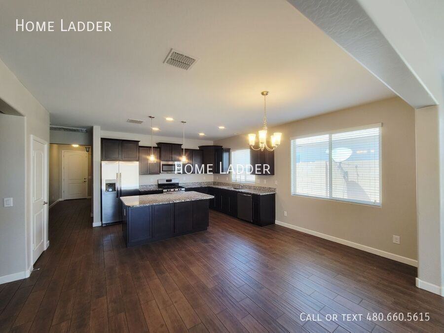 13610 W Briles Rd - Photo 2 of 18