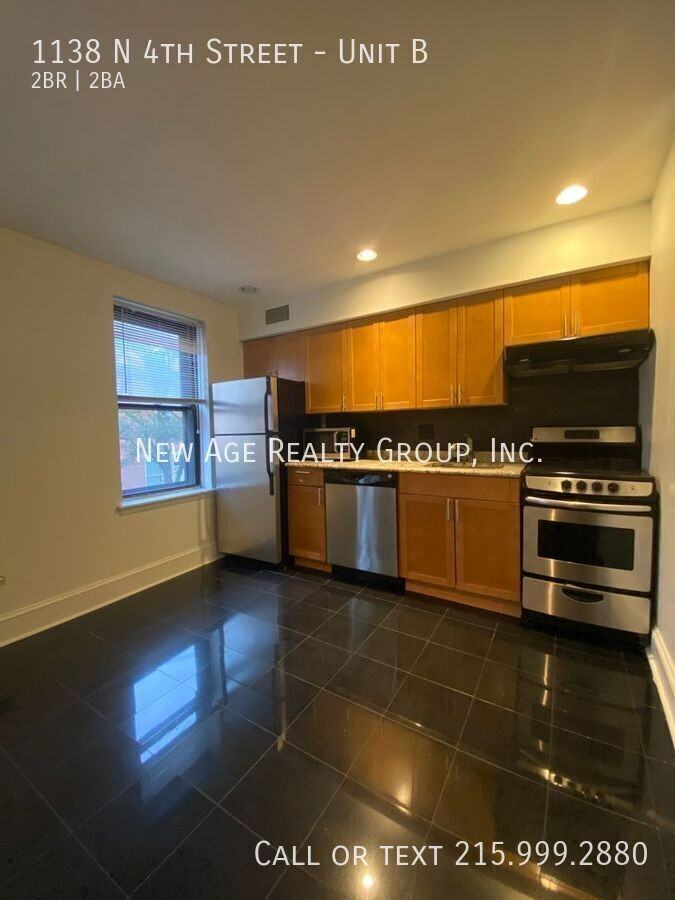 1138 N 4th St #B - Photo 4 of 13