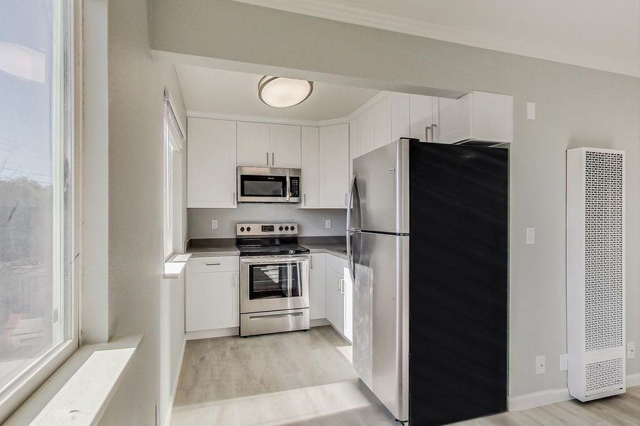 2240 Angela Ct #08 - Photo 2 of 22