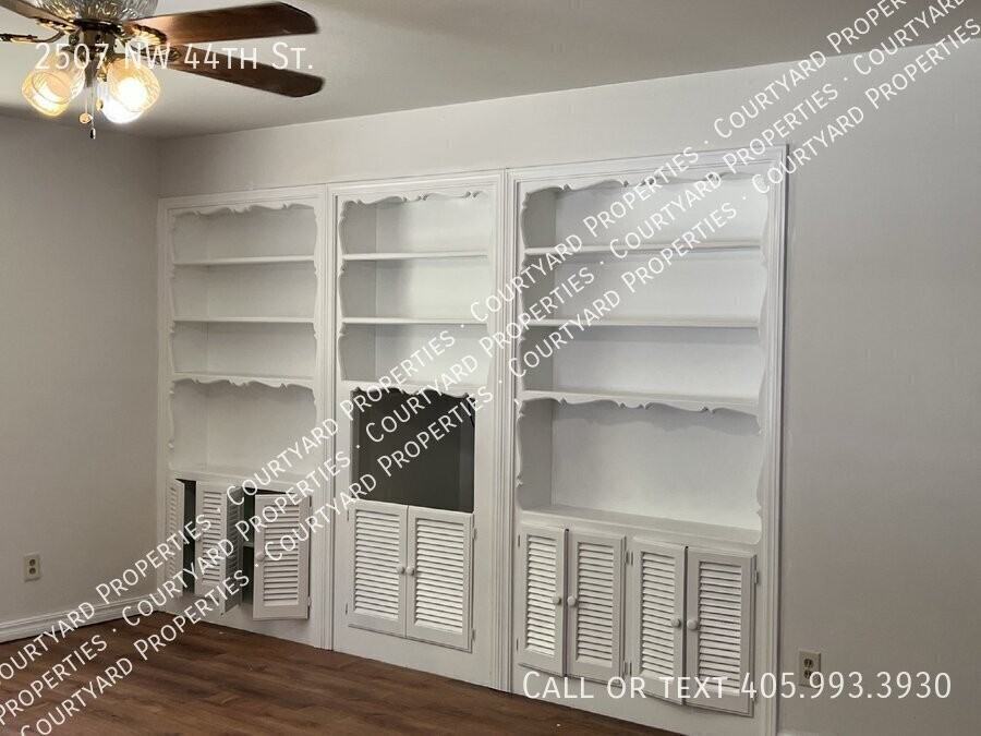 2507 Nw 44th St - Photo 4 of 15