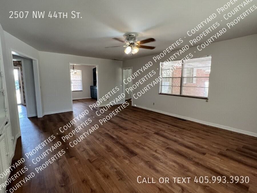 2507 Nw 44th St - Photo 5 of 15