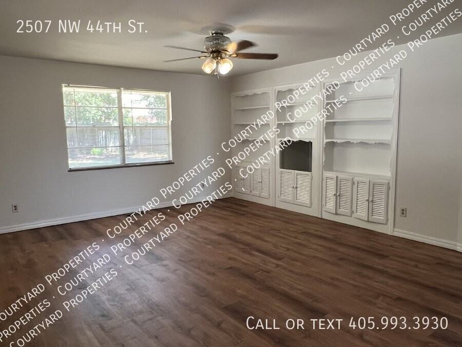 2507 Nw 44th St - Photo 7 of 15