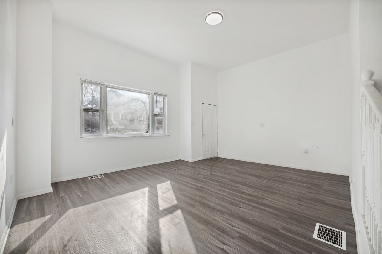 2702 S Spaulding Ave #2 - Photo 2 of 13
