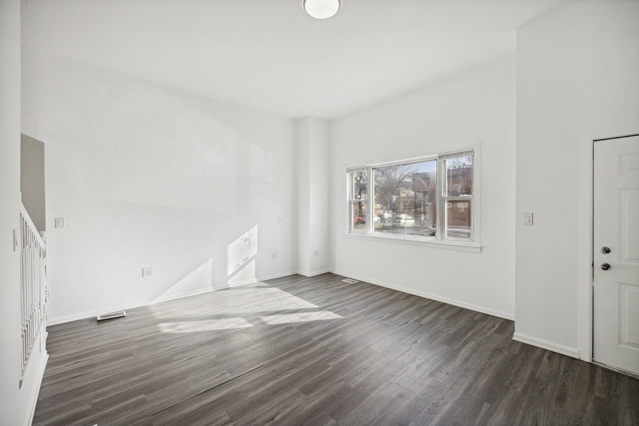 2702 S Spaulding Ave #2 - Photo 3 of 13