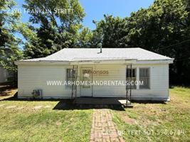 featured image of 2320 Franklin St