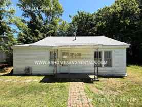 2320 Franklin St - Photo 1 of 1