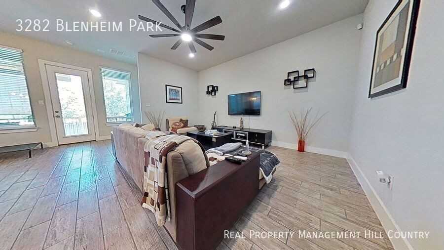 3282 Blenheim Park - Photo 7 of 10