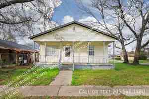 featured image of 2720 21st St