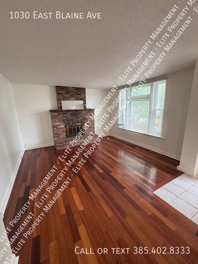 1030 E Blaine Ave - Photo 2 of 16
