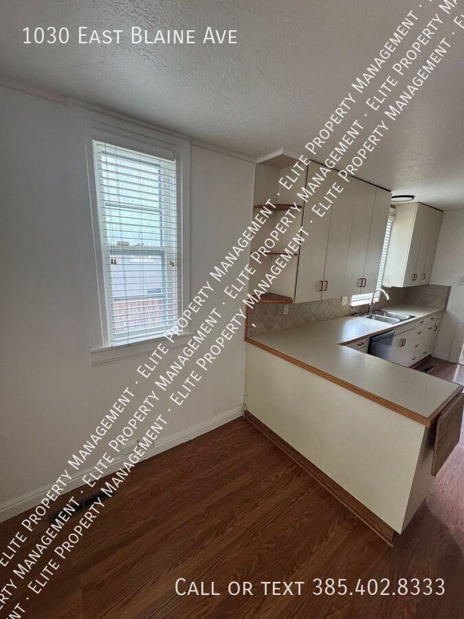 1030 E Blaine Ave - Photo 5 of 16