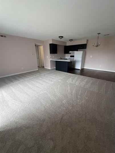 724 S Dewitt Dr #724 - Photo 2 of 9