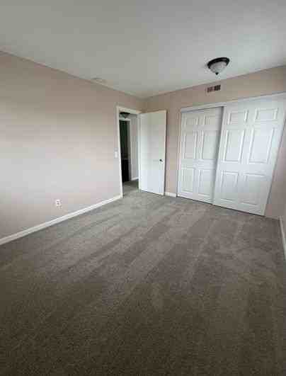 724 S Dewitt Dr #724 - Photo 3 of 9