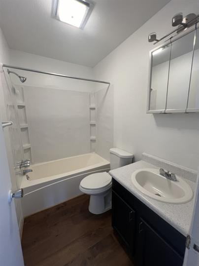 724 S Dewitt Dr #724 - Photo 5 of 9