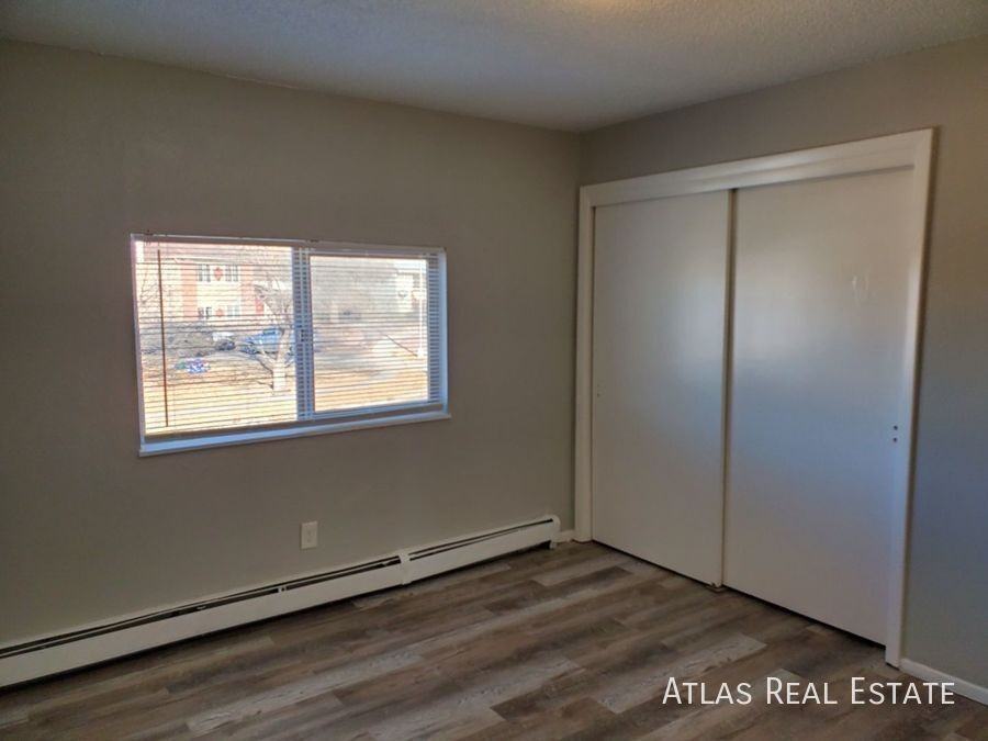 4319 Dewey Dr #4 - Photo 5 of 11