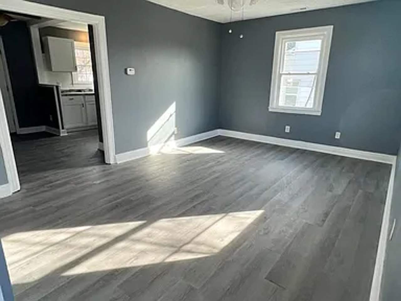 811 Shelby Ave - Photo 4 of 12