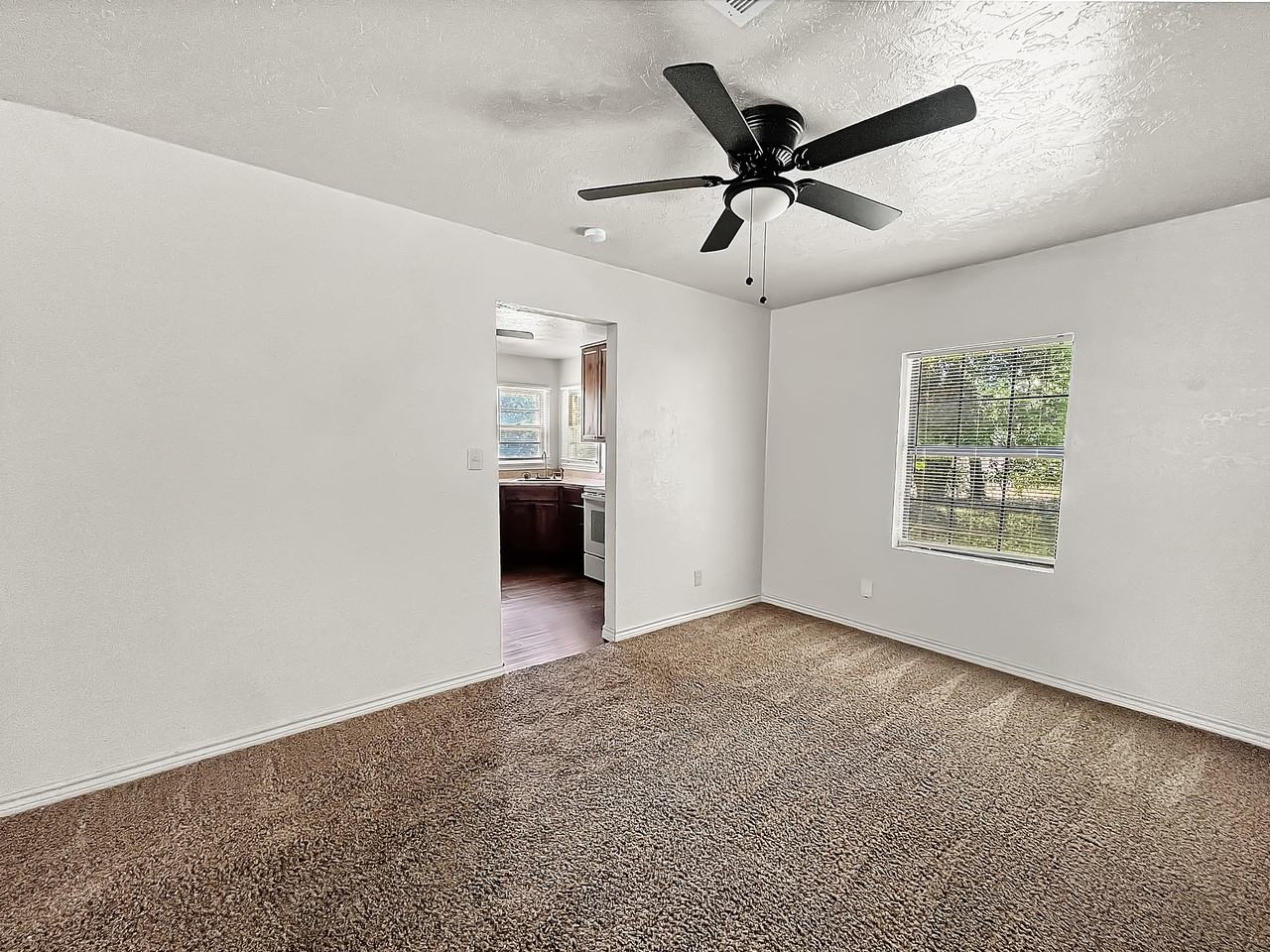 1907 Nw Lindy Ave #1 - Photo 3 of 17
