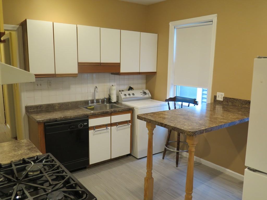 3 Carson St #3 - Photo 3 of 12