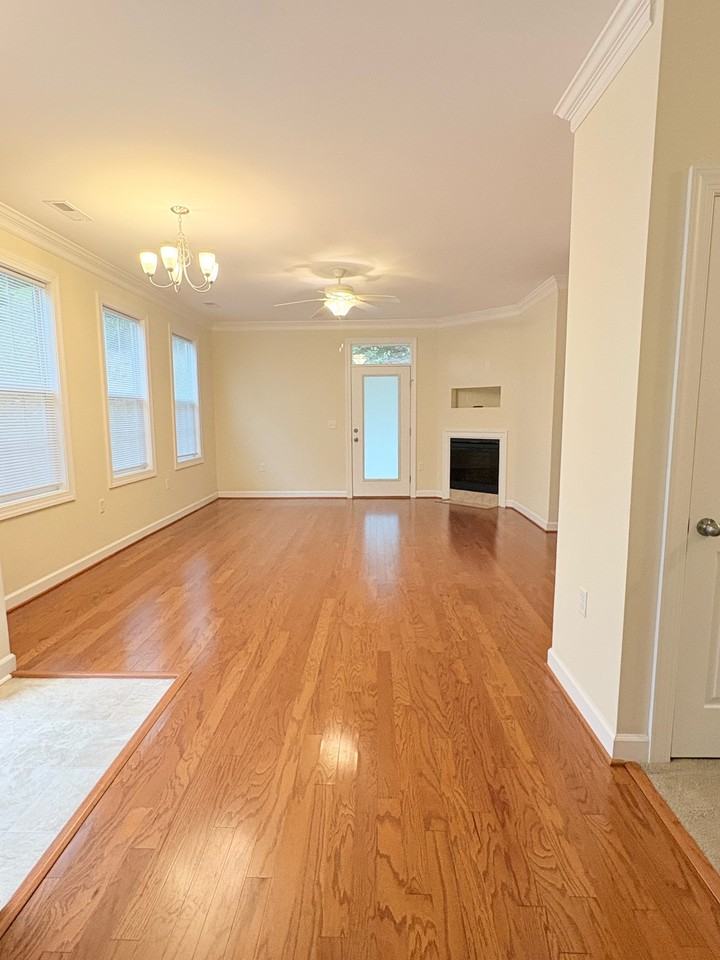 62 Windgate Cir #1 - Photo 5 of 23