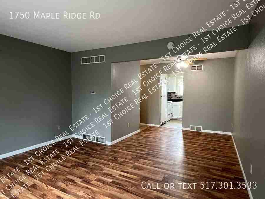 1750 Maple Rdg - Photo 2 of 14