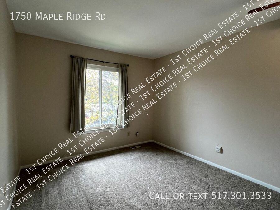 1750 Maple Rdg - Photo 7 of 14