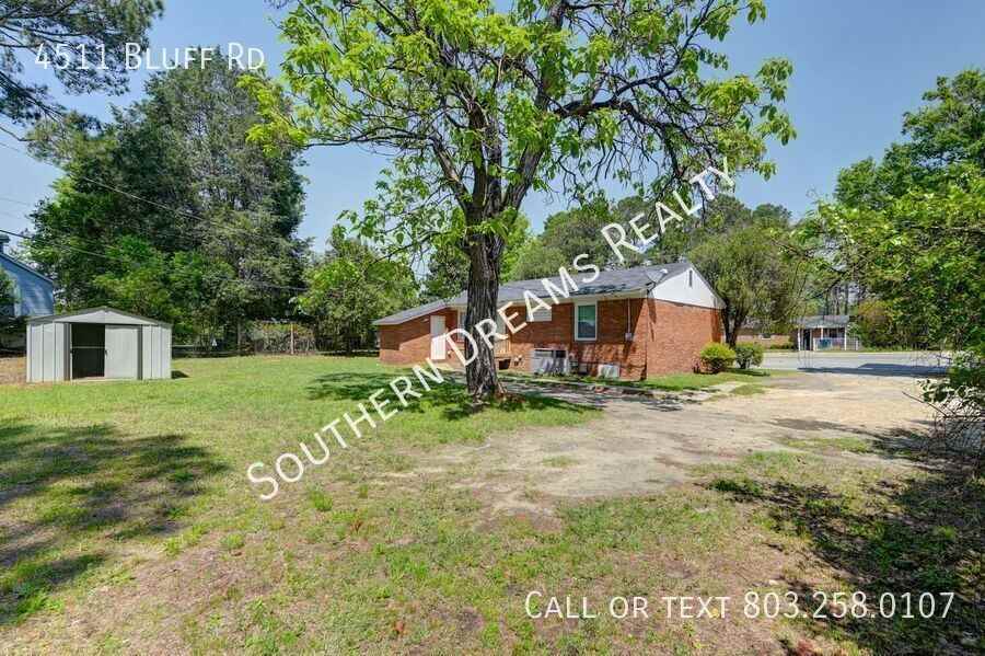 4511 Bluff Rd - Photo 3 of 33