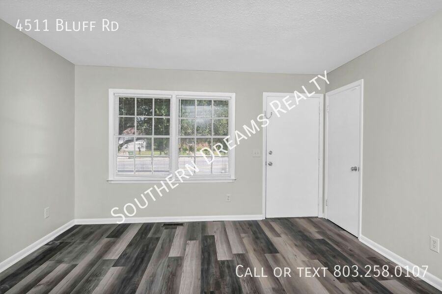 4511 Bluff Rd - Photo 7 of 33
