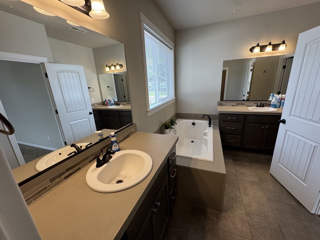 903 Riley Dr #1 - Photo 5 of 7