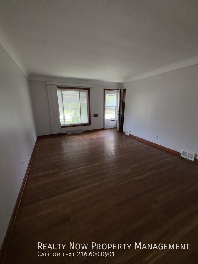11006 Mccracken Rd - Photo 4 of 14