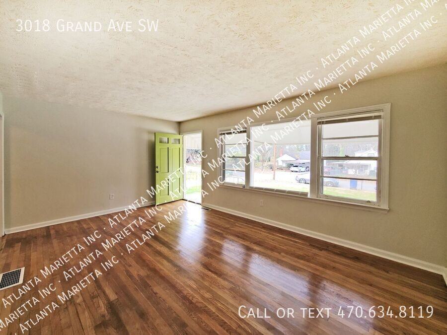 3018 Grand Ave Sw - Photo 4 of 20