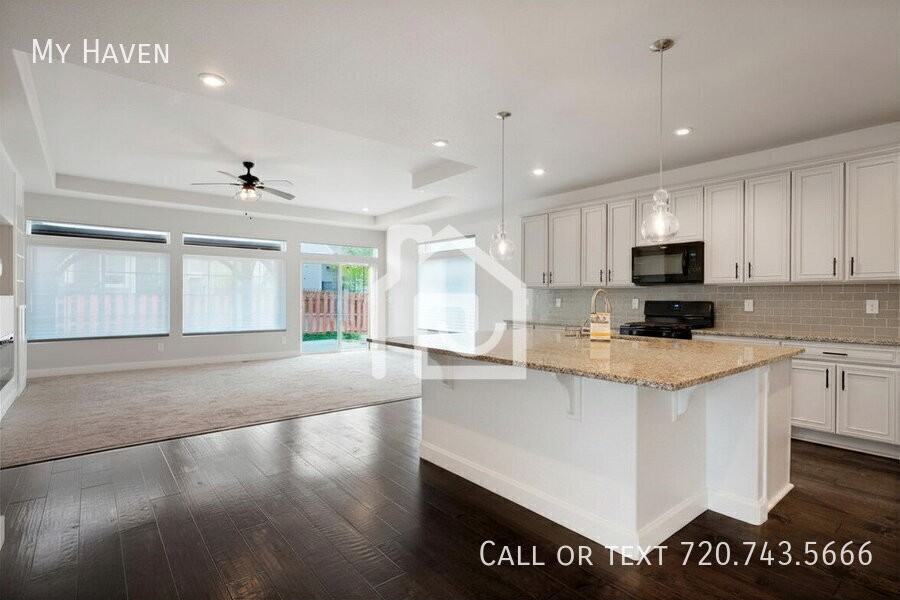 26332 E Archer Ave - Photo 3 of 28