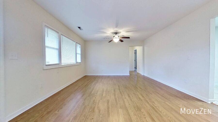 412 S Kerr Ave - Photo 3 of 17