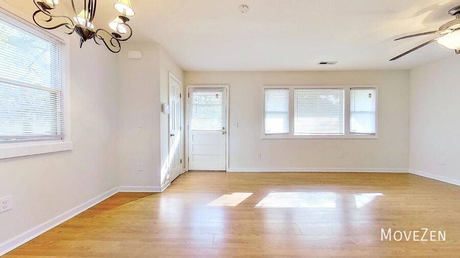 412 S Kerr Ave - Photo 5 of 17