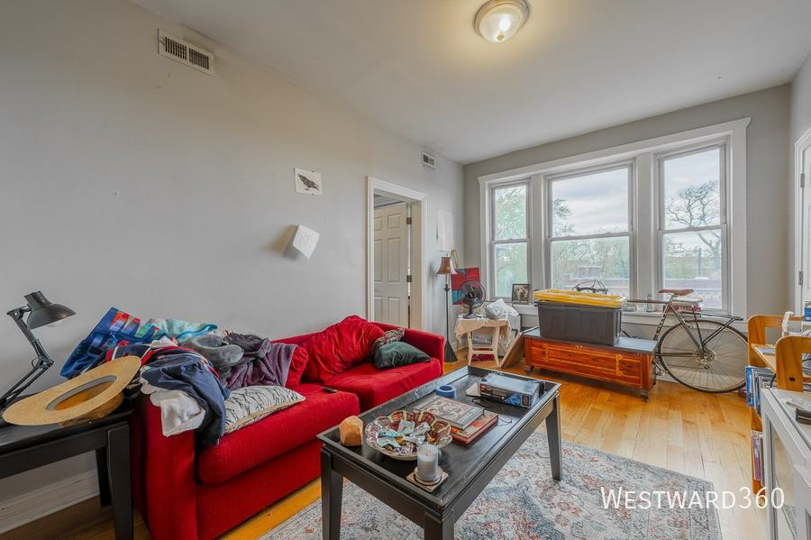 3025 W Diversey Ave #3 - Photo 4 of 14