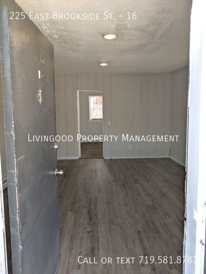 225 E Brookside St #16 - Photo 3 of 18