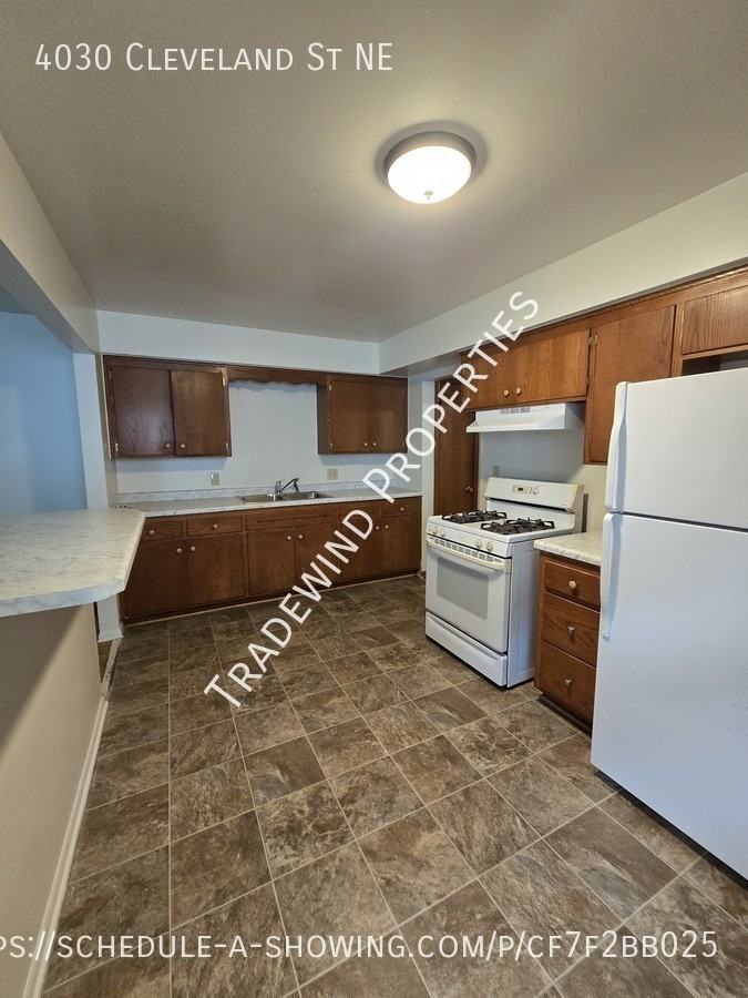4030 Cleveland St Ne - Photo 2 of 22