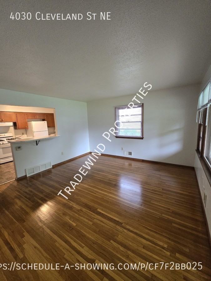 4030 Cleveland St Ne - Photo 7 of 22