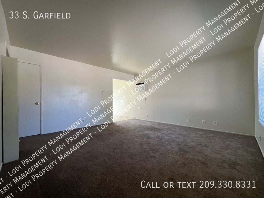 33 S Garfield St - Photo 2 of 16