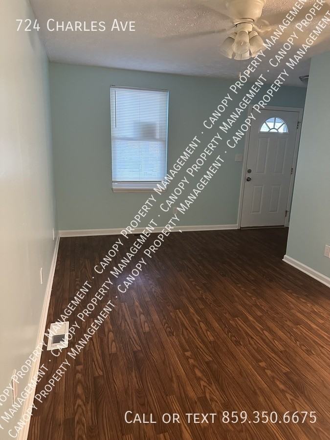 724 Charles Ave - Photo 6 of 14