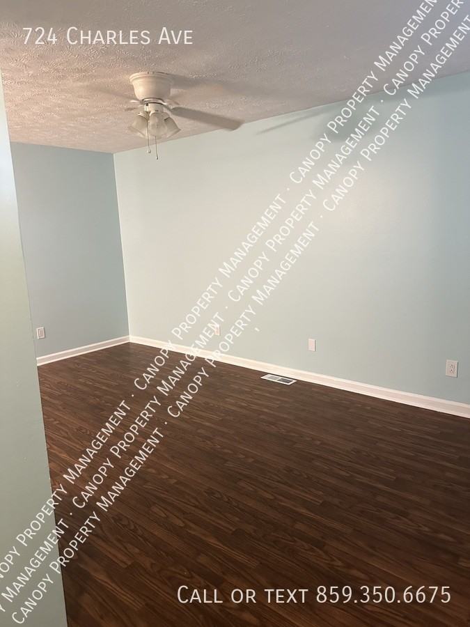 724 Charles Ave - Photo 7 of 14