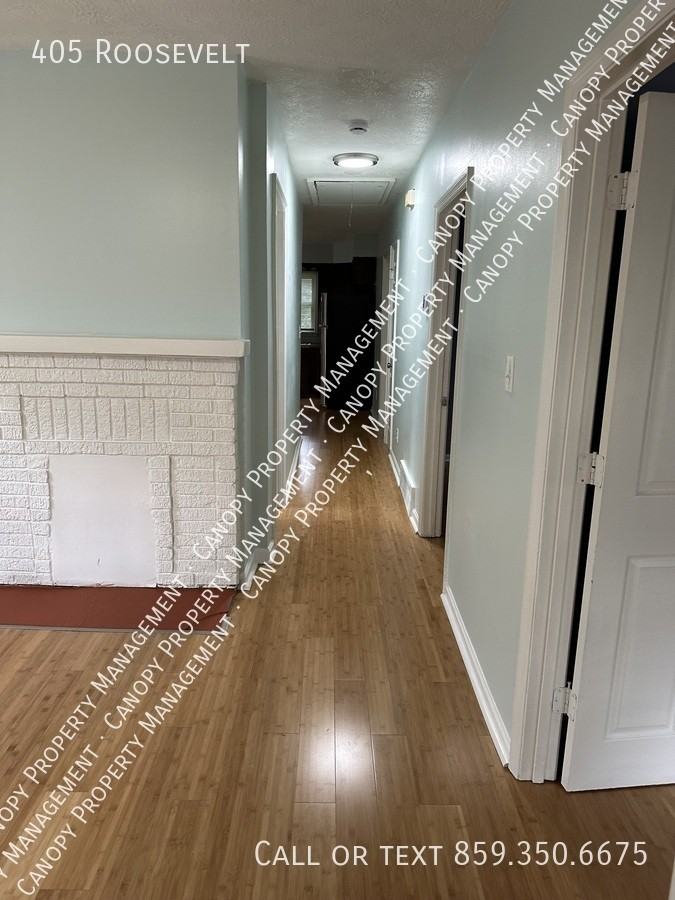 405 Roosevelt Blvd - Photo 4 of 16