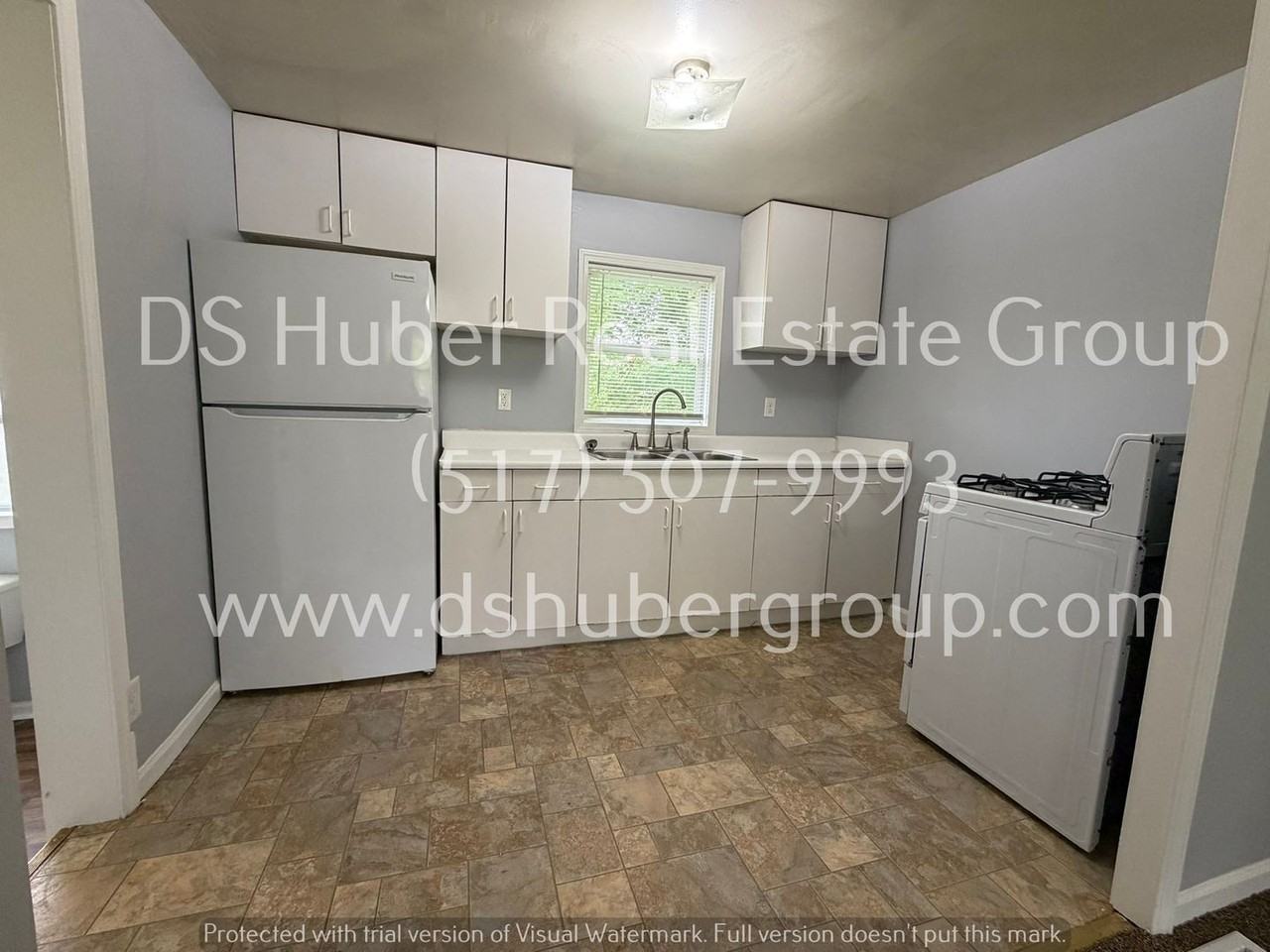 3533 Bergman Ave - Photo 5 of 11