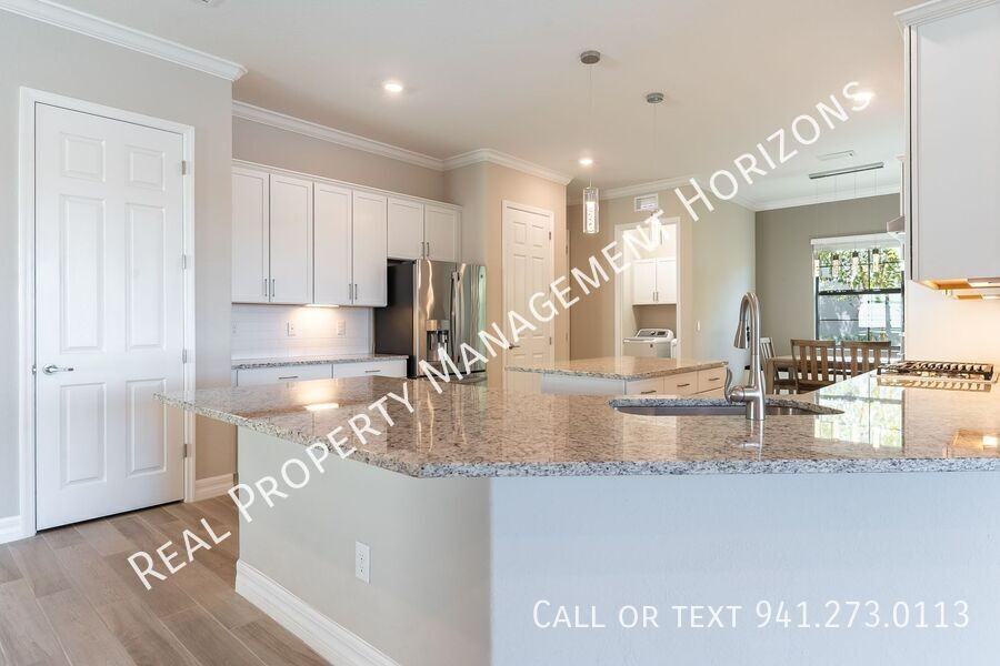 7036 Highgate Ln - Photo 3 of 27