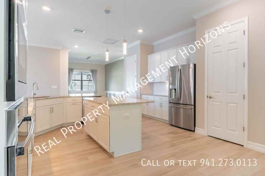7036 Highgate Ln - Photo 5 of 27