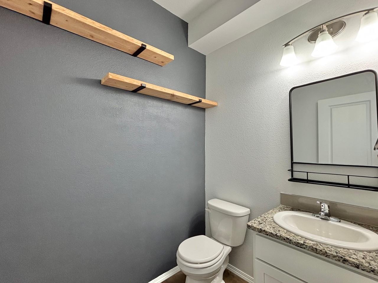 8316 N James Ct - Photo 3 of 18