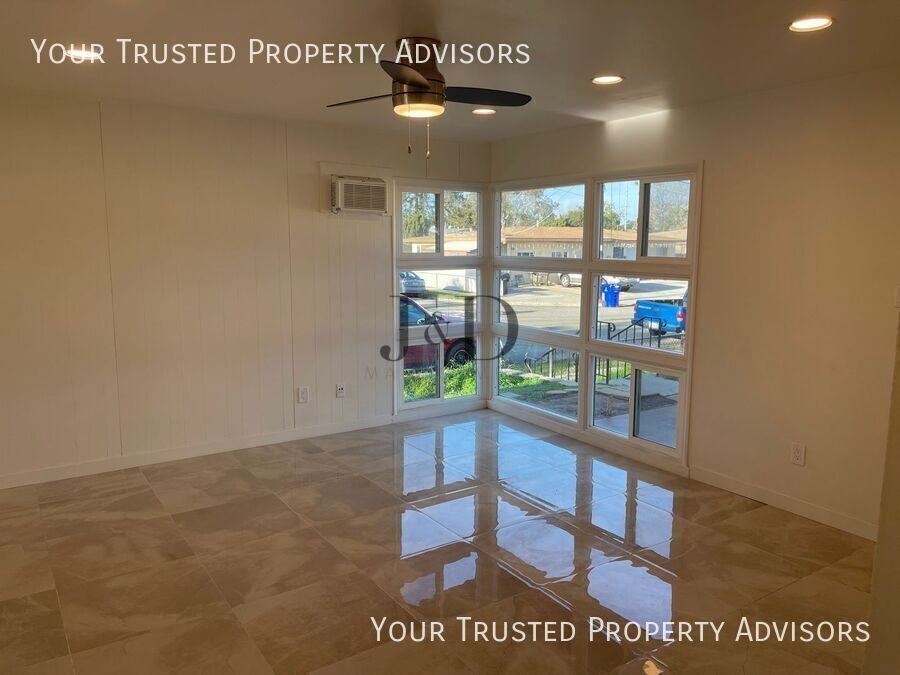 4915 Coconino Way - Photo 3 of 12