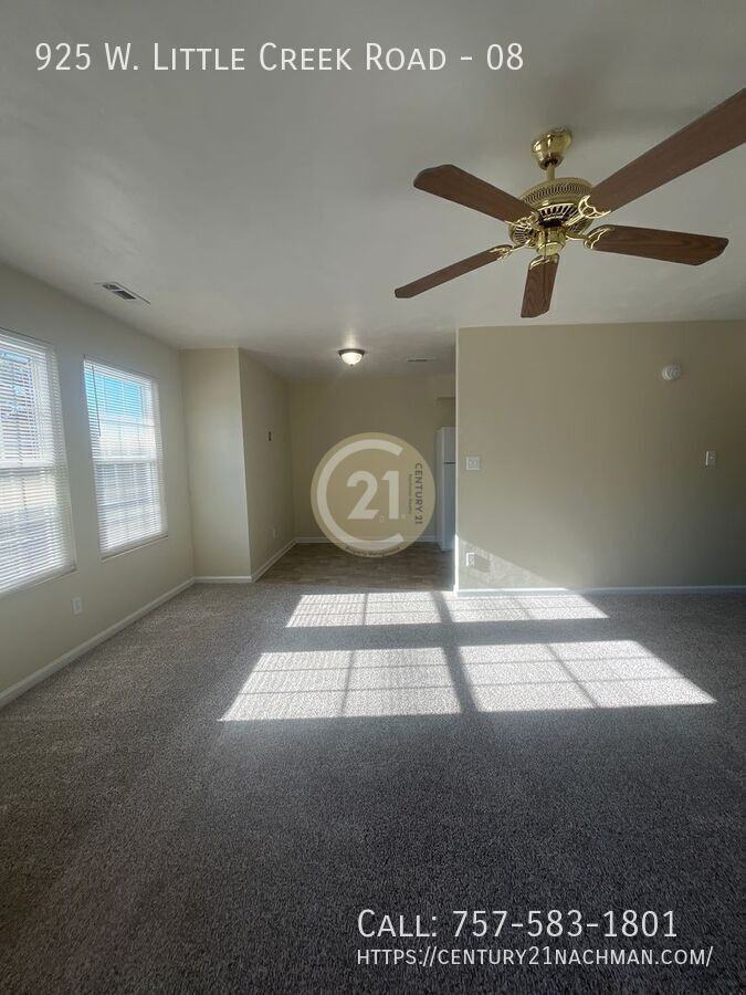 925 W Little Creek Rd #08 - Photo 3 of 11