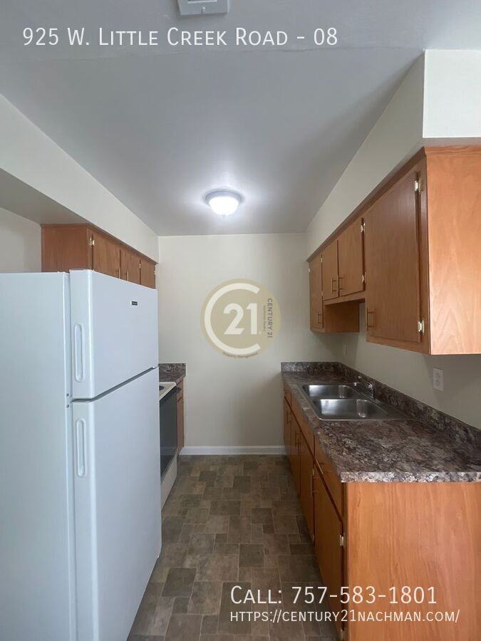 925 W Little Creek Rd #08 - Photo 4 of 11